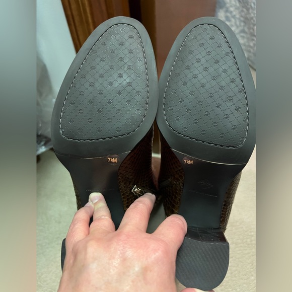 Over the knee boots - Picture 6 of 6